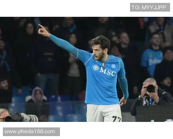 友谊赛激战：多特蒙德绝杀那不勒斯引发争议判罚全场沸腾